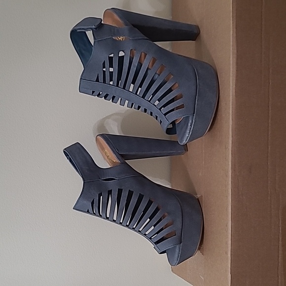 Speed Limit 98 Blue Platform Heels size 10 - Picture 3 of 11
